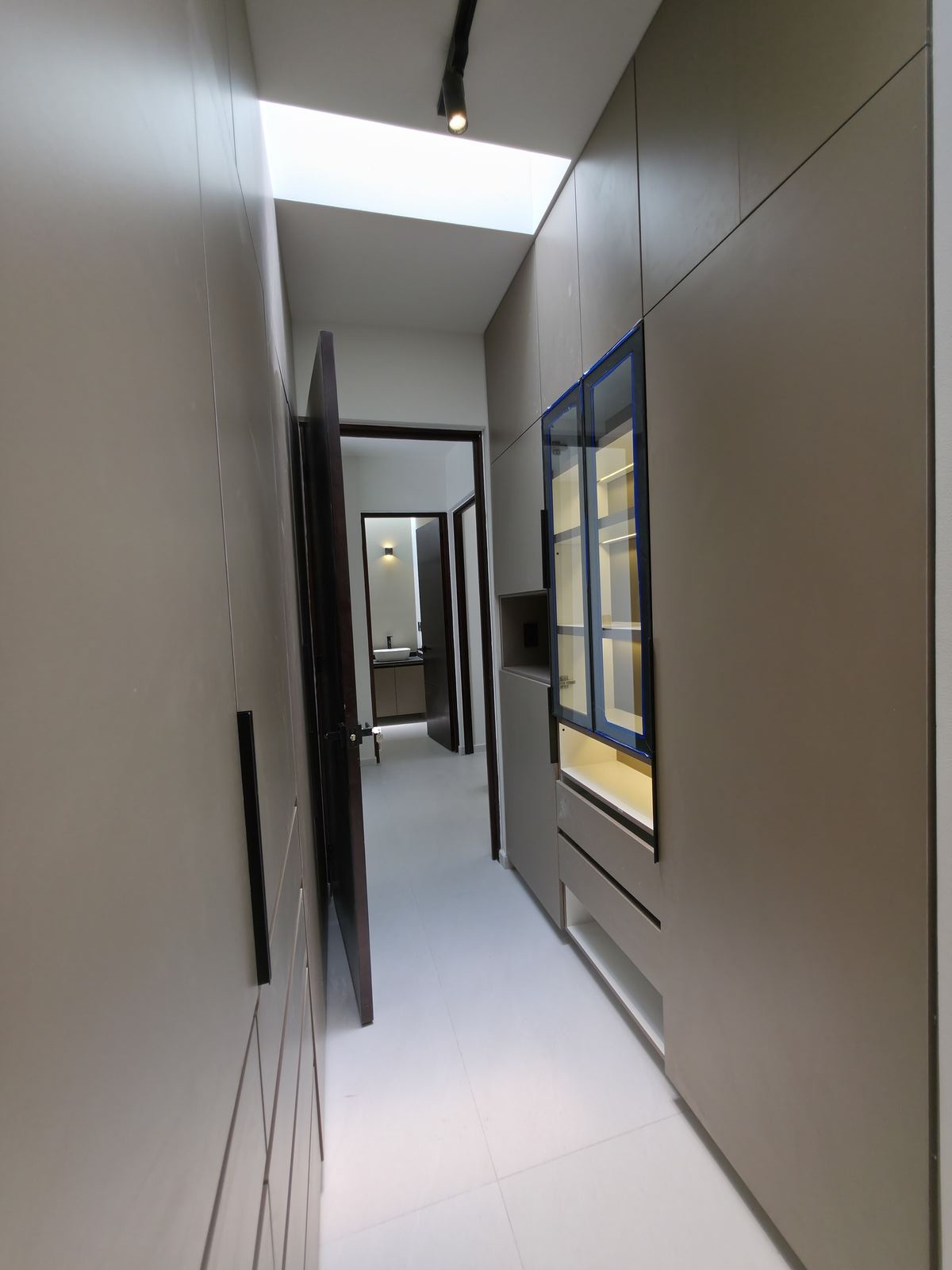 Vestidor recámara principal