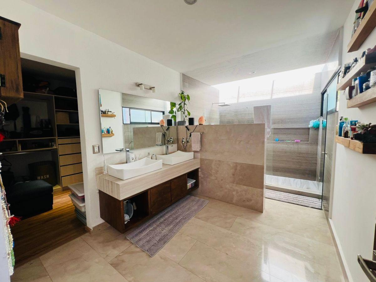 Baño principal 2
